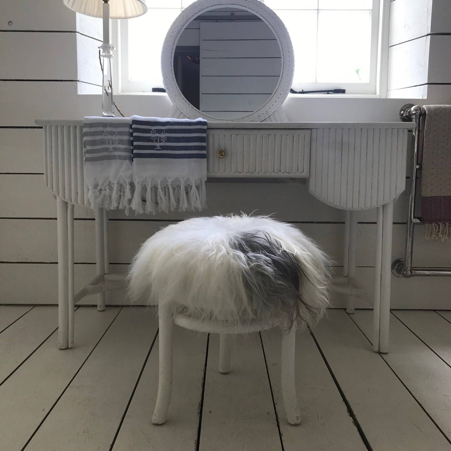 Icelandic Sheepskin Roundie Seat Cover White with Grey